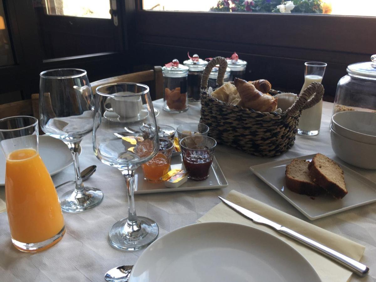 Auberge A La Vieille Cure Arandas Экстерьер фото
